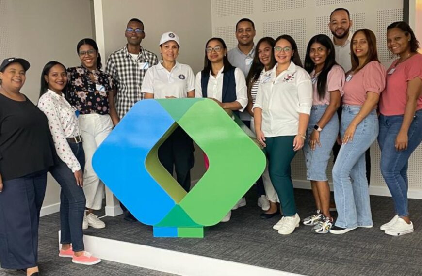 Residentes de Pediatría del Hospital Infantil visitan planta de producción de Laboratorios LAM
