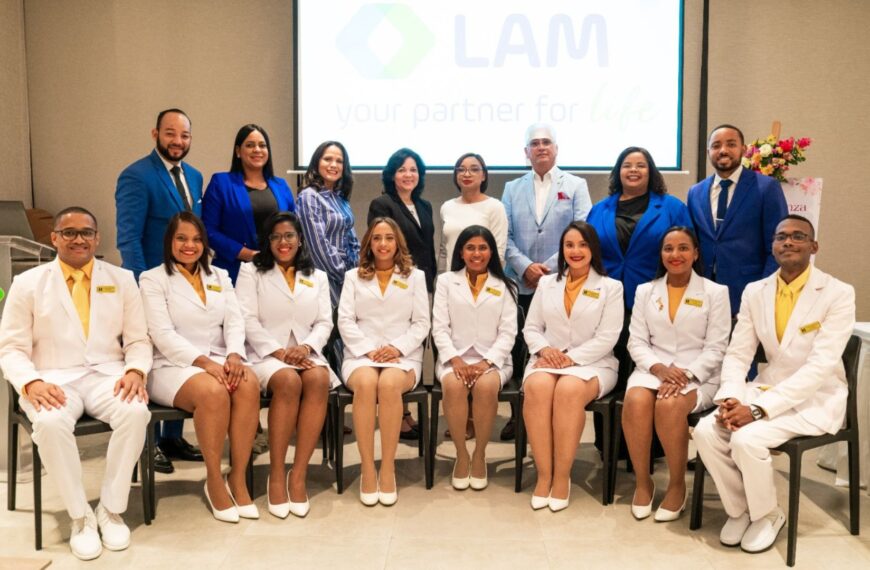 Hospital Infantil Dr. José Manuel Rodríguez Jimenes realiza ceremonia de cambio de placa de residentes de Pediatría