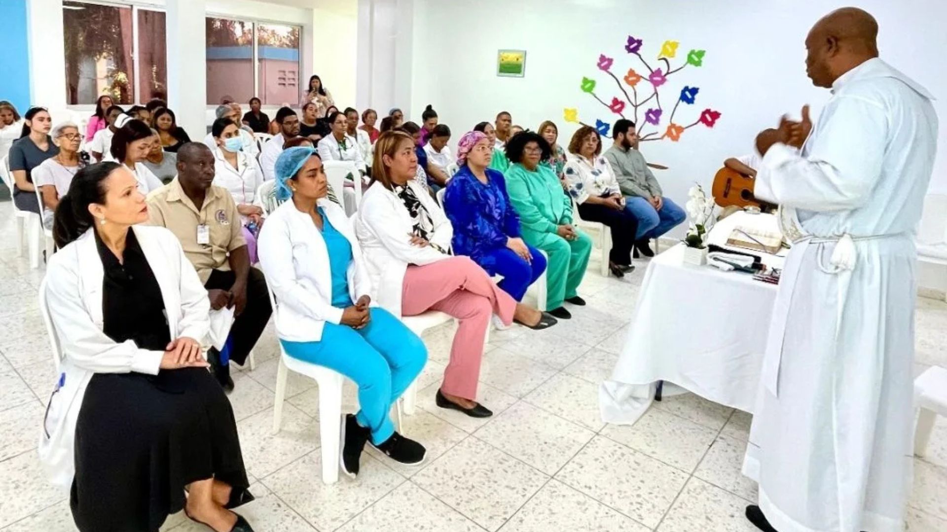 Hospital Infantil Dr. José Manuel Rodríguez Jimenes celebra su primera misa mensual