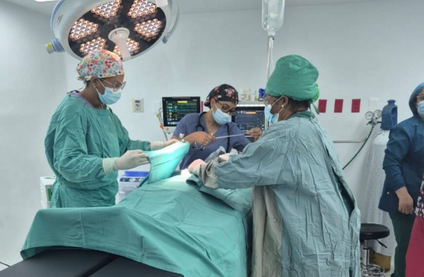 Hospital Infantil Dr. José Manuel Rodríguez Jimenes realiza primera cirugía tras remodelación