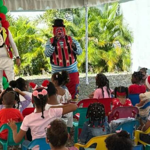 Residencia Médica de Pediatría del Hospital Infantil Dr. José Manuel Rodríguez celebra actividad infantil navideña