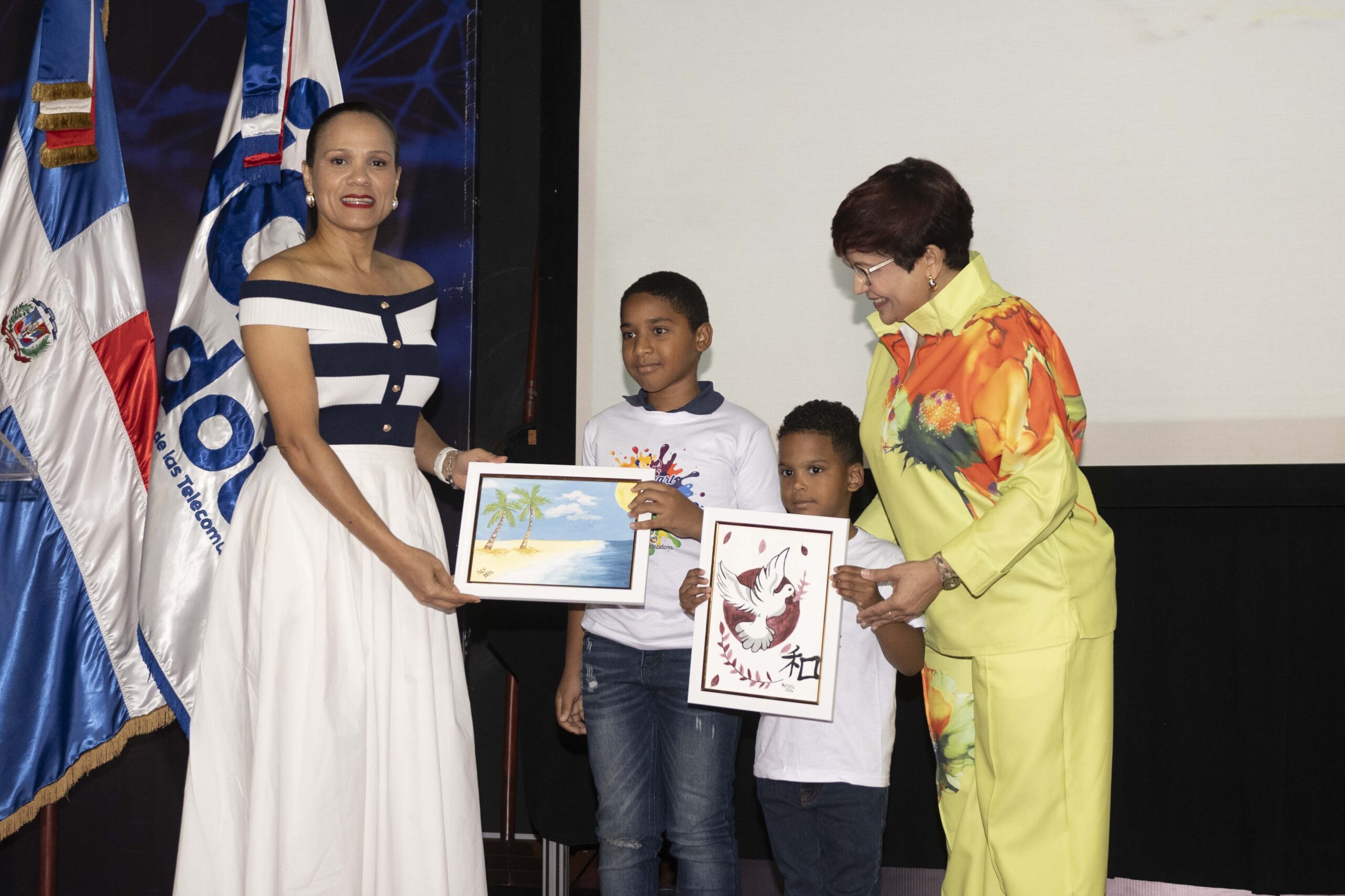 Hospital Infantil Dr. José Manuel Rodríguez Jimenes se une al proyecto artístico "Pequeños Grandiosos con Colores Esperanzadores"